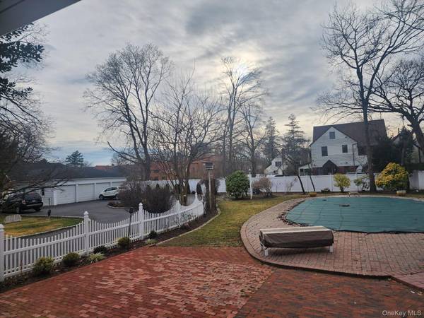 129 Hilton AVE, Hempstead, NY 11550