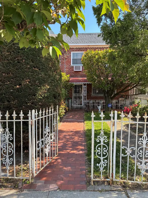 2216 Seward AVE, Bronx, NY 10473