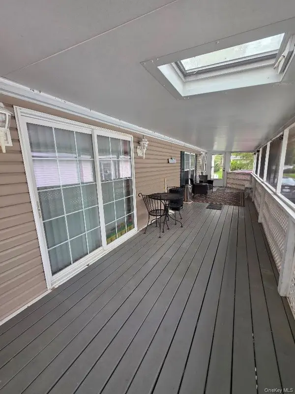 37 Hubbard AVE #74, Riverhead, NY 11901