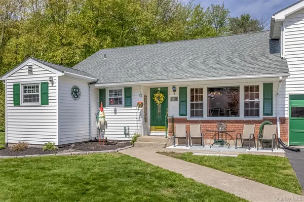 110 Cottontail LN, Woodstock, NY 12498