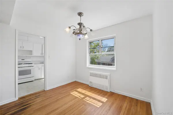 228-14 stronghurst AVE #Upper, Queens Village, NY 11427