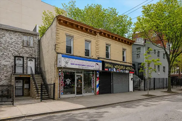 704 E 183rd ST, Bronx, NY 10458