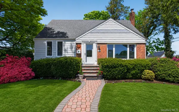 2021 Lincoln AVE, East Meadow, NY 11554