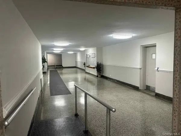 1425 Thieriot AVE #1J, Bronx, NY 10460