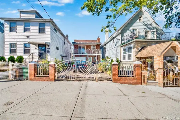 2877 Waterbury AVE, Bronx, NY 10461