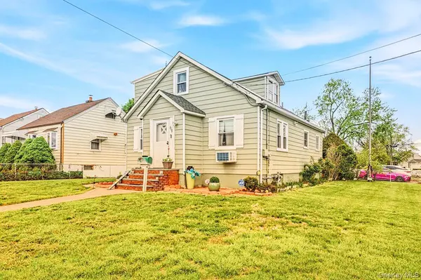 69 Nottingham AVE, Valley Stream, NY 11580