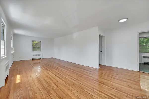45 Robins CRES #45, New Rochelle, NY 10801