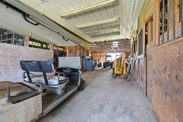 35950 Main RD, Cutchogue, NY 11935