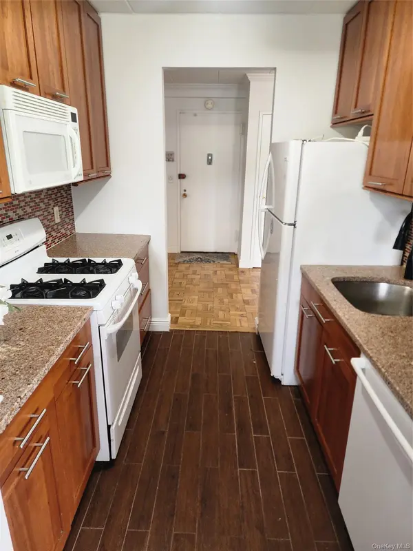 370 Central AVE #5J, Scarsdale, NY 10583