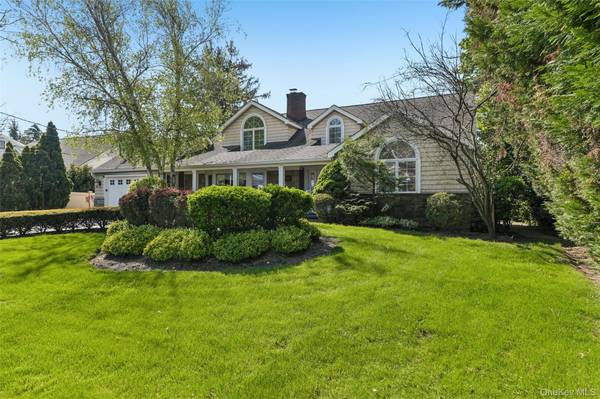 111 Palmyra AVE, Woodmere, NY 11598