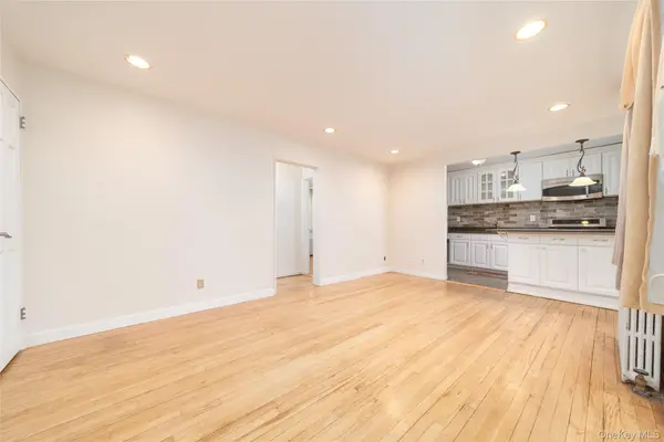 67-58 223 PL #Lower, Oakland Gardens, NY 11364
