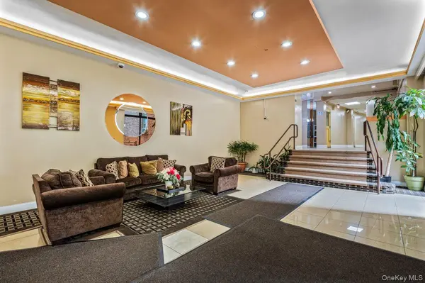 67-25 Dartmouth ST #6D, Forest Hills, NY 11375