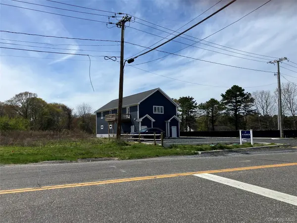 19 Kroemer AVE, Riverhead, NY 11901