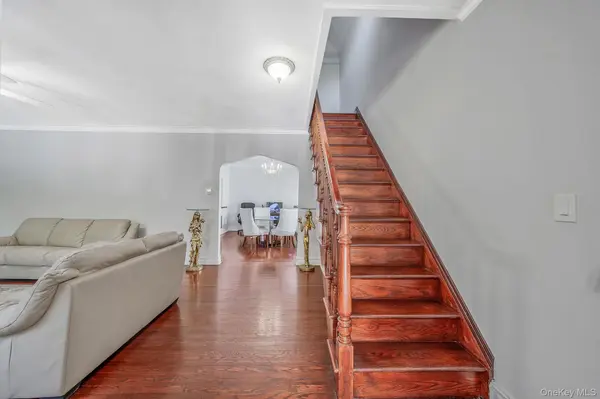 51-78 72nd PL, Maspeth, NY 11377
