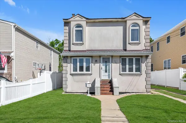 2457 Williams CT, Bellmore, NY 11710