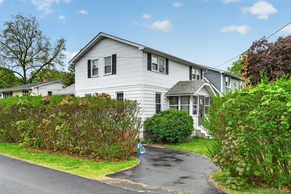 10 Hazen ST, Greenwood Lake, NY 10925