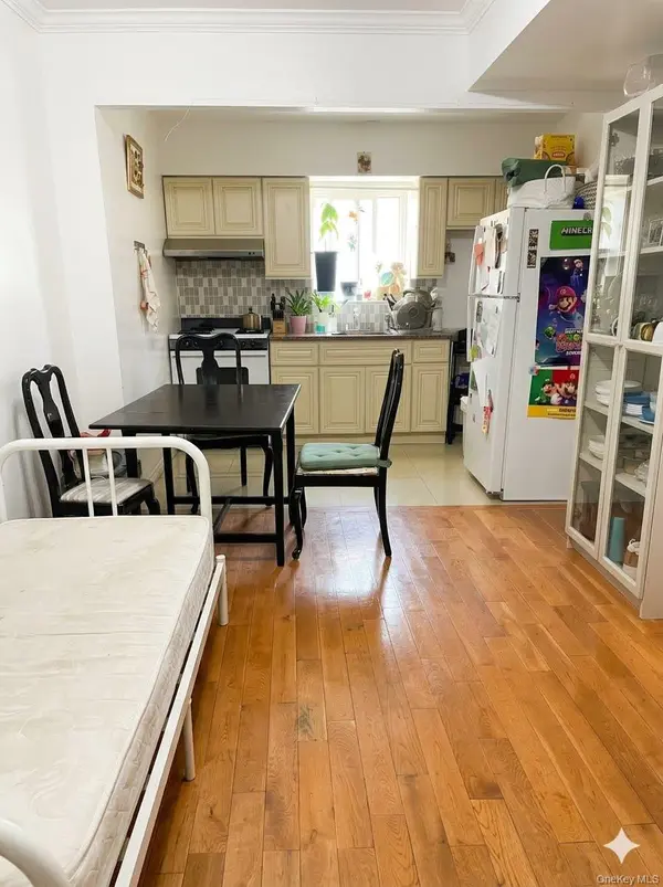35-09 Leavitt ST, Flushing, NY 11354
