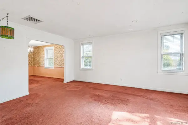 3231 163rd ST, Flushing, NY 11358