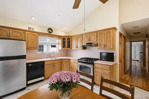 162-19 85th ST, Howard Beach, NY 11414