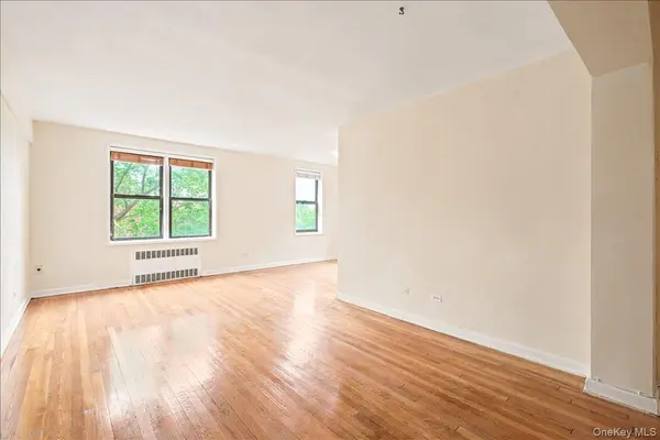 102-12 65th AVE #C35, Forest Hills, NY 11375