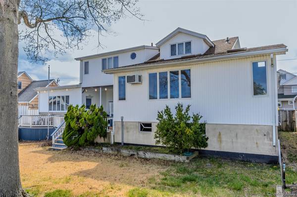 165 Gordon PL, Freeport, NY 11520