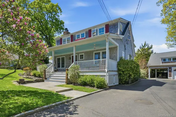 200 Grant ST, Centerport, NY 11721
