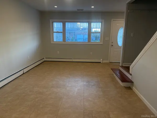 675 S Long Beach AVE, Freeport, NY 11520