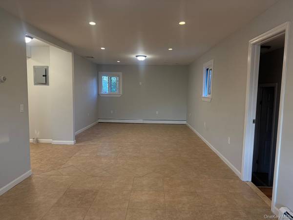 675 S Long Beach AVE, Freeport, NY 11520