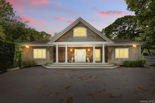 4 Lakewood LN, Quogue, NY 11959