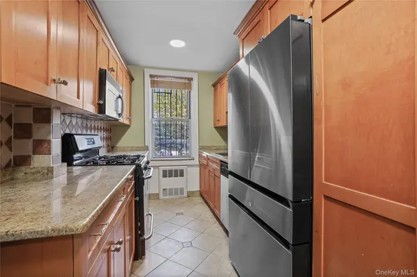 63-11 Queens BLVD #B11, Woodside, NY 11377