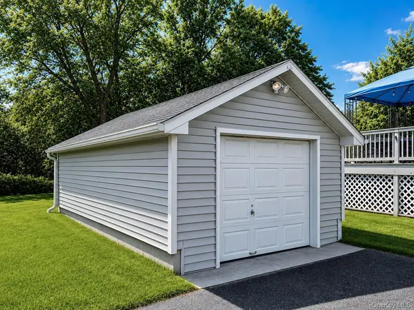 79 Silver Spring RD, New Windsor, NY 12553