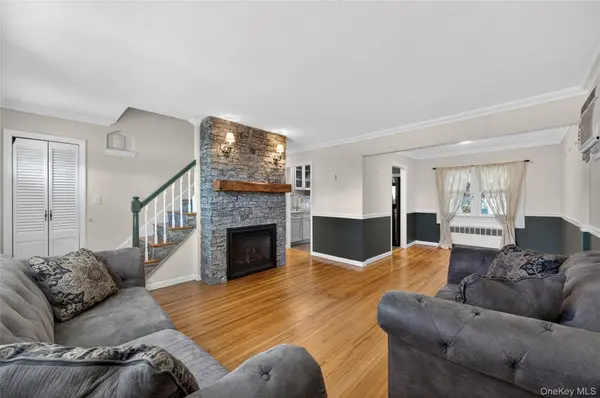 31 Broadway, New Hyde Park, NY 11040
