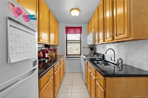 67-30 Dartmouth ST #2S, Forest Hills, NY 11375