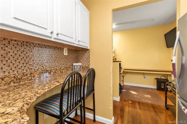 136-49 58th AVE, Flushing, NY 11355