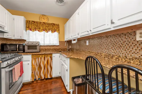 136-49 58th AVE, Flushing, NY 11355