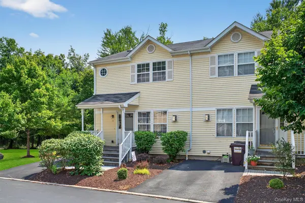 1 Lake Ridge DR, Middletown, NY 10940