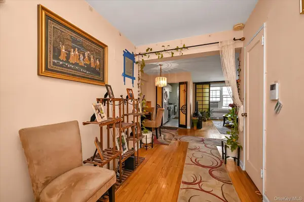 139-09 84 DR #608, Briarwood, NY 11435