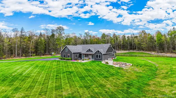 240 Sinsabaugh RD, Pine Bush, NY 12566