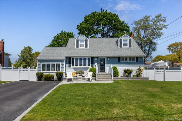 317 Oconnor RD, North Babylon, NY 11703