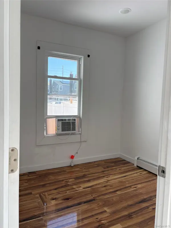 1108 1st AVE, New Hyde Park, NY 11040