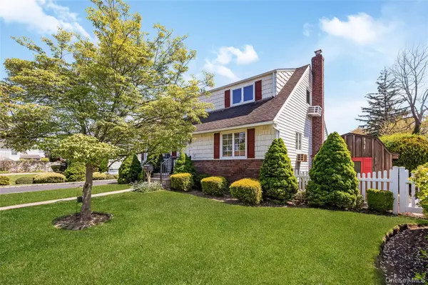 3 6th AVE, Farmingdale, NY 11735