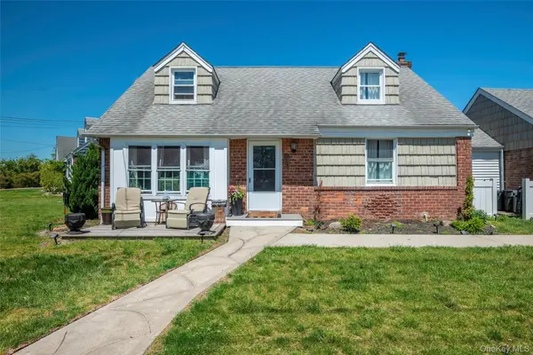 95 Wheeler AVE, Valley Stream, NY 11580