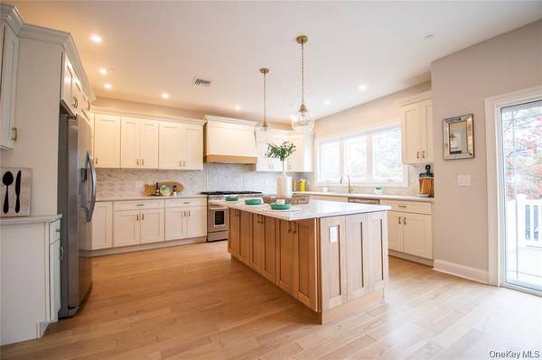 3004 Harbor ST, Baldwin, NY 11510