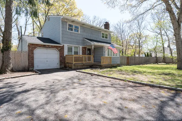 981 Connetquot AVE, Central Islip, NY 11722