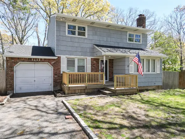 981 Connetquot AVE, Central Islip, NY 11722