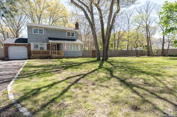 981 Connetquot AVE, Central Islip, NY 11722