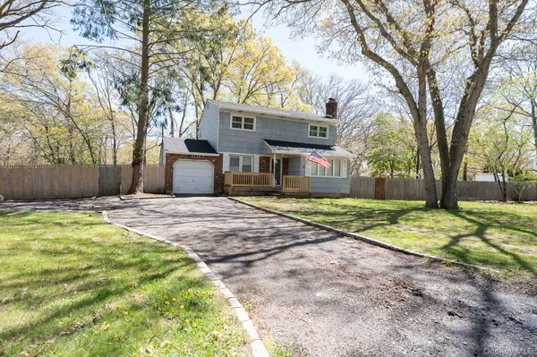 981 Connetquot AVE, Central Islip, NY 11722