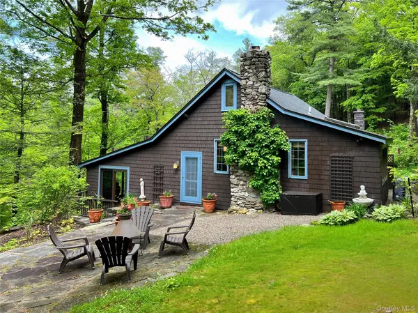 326 Pratt Hill RD, Austerlitz, NY 12017