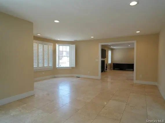 3 Pennsylvania CT, Long Beach, NY 11561