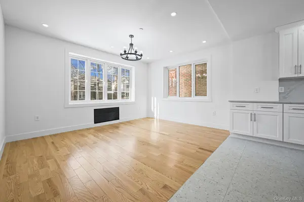 32-35 164th ST, Flushing, NY 11358